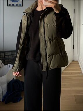 TNA Olive Green Puffer Vest - Women's Sleeveless Quilted Vest